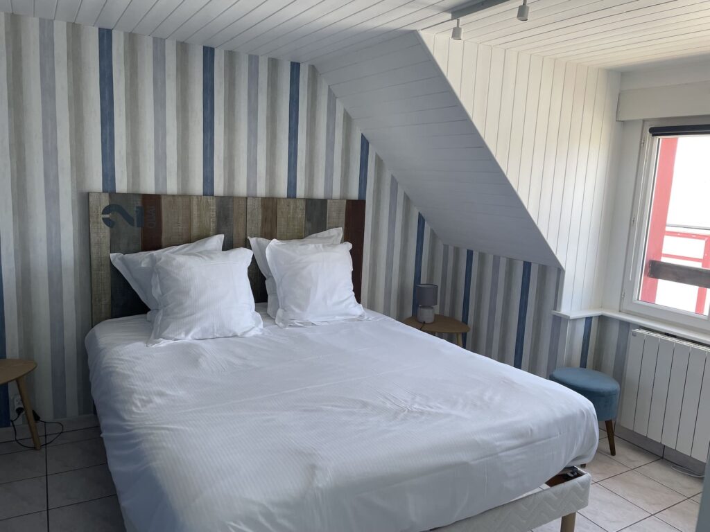 Bleu appartement hotel baie du crozon.jpg