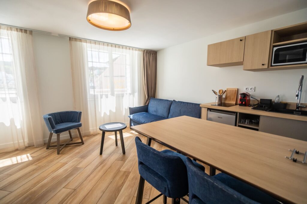 appartement T2 double salon kitchenette hotel de la baie crozon