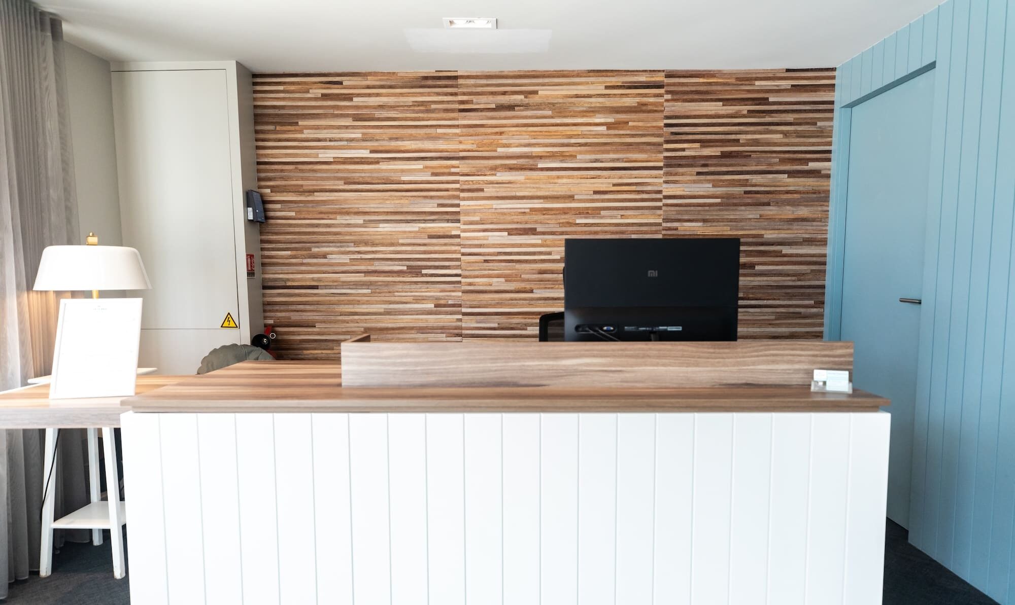 hote lde la baie crozon reception accueil bureau